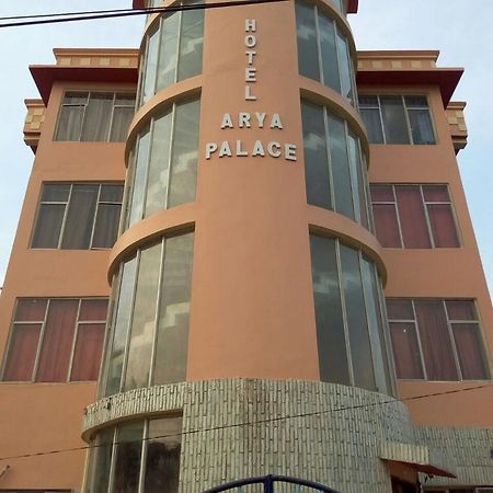 Hotel Arya Palace Puri Exteriör bild